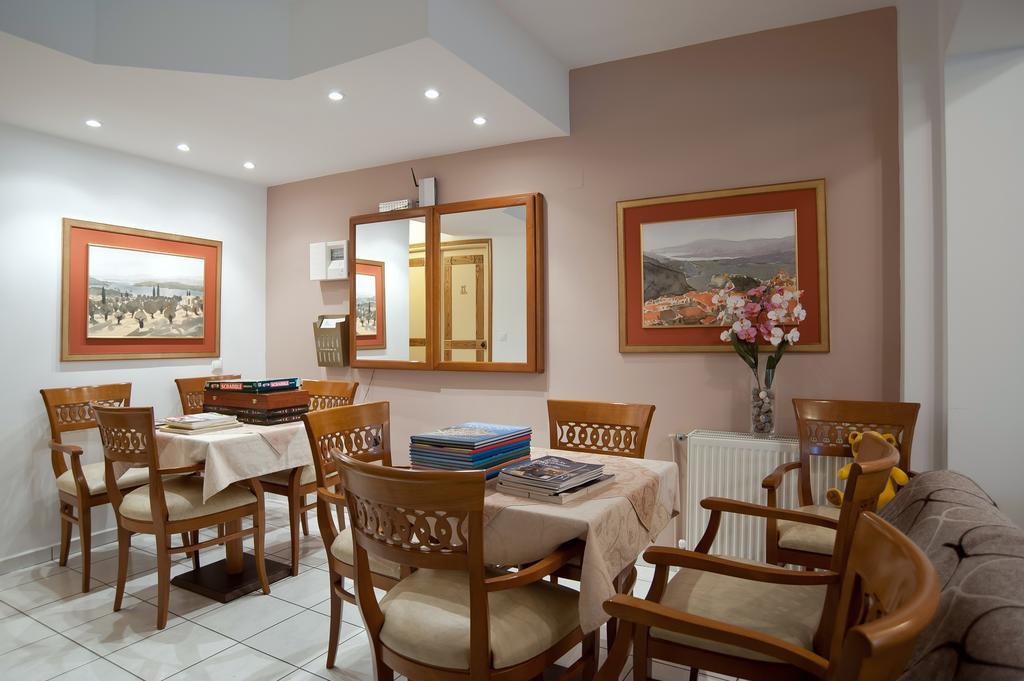 Pitho Hotel Delphi Bagian luar foto