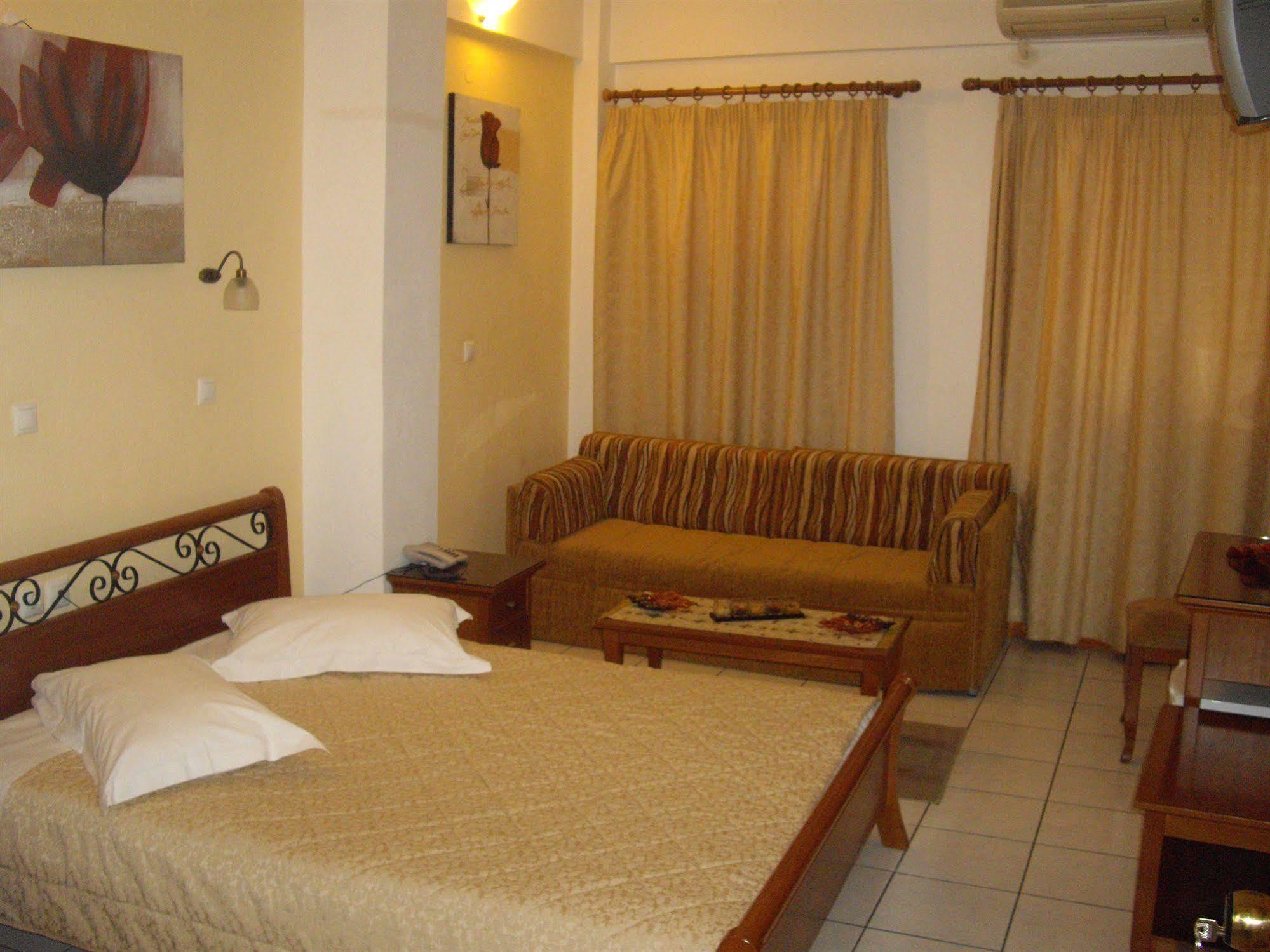 Pitho Hotel Delphi Bagian luar foto